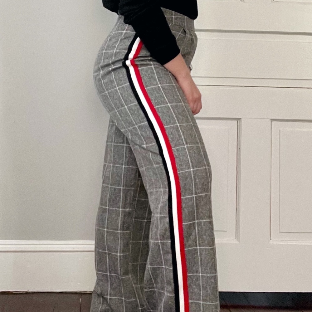 Striped High-Waisted Grey Slacks with Wide Leg